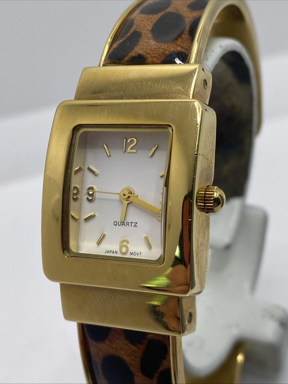 Womens Cheetah Gold Cuff Bangle Watch New Battery
